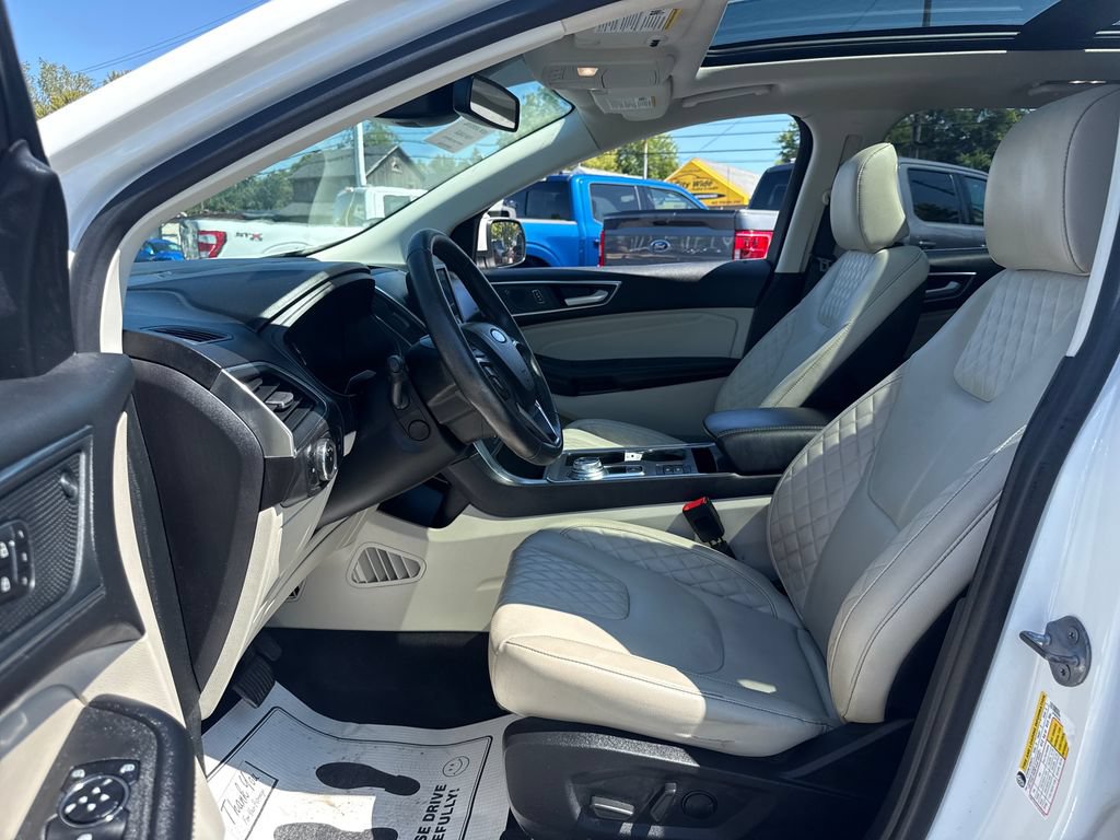 Used 2023 Ford Edge Titanium w/ Equipment Group 301A AWD/4WD image 26