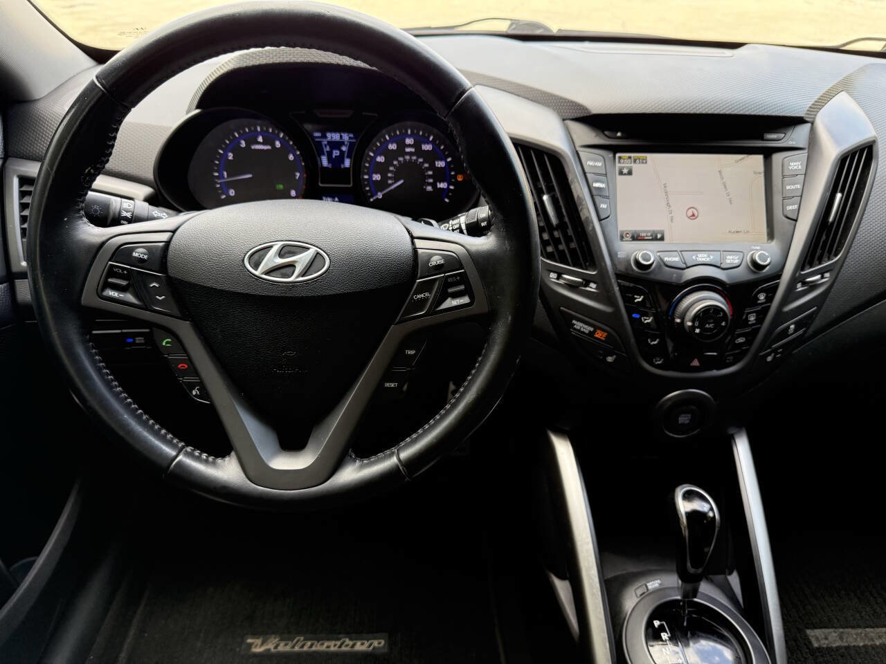 Used 2014 Hyundai Veloster Turbo image 31