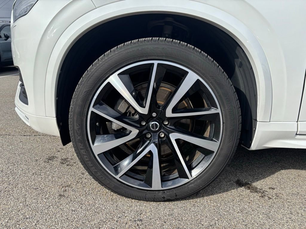 Used 2021 Volvo XC90 T6 Momentum w/ Protection Package Premier image 33