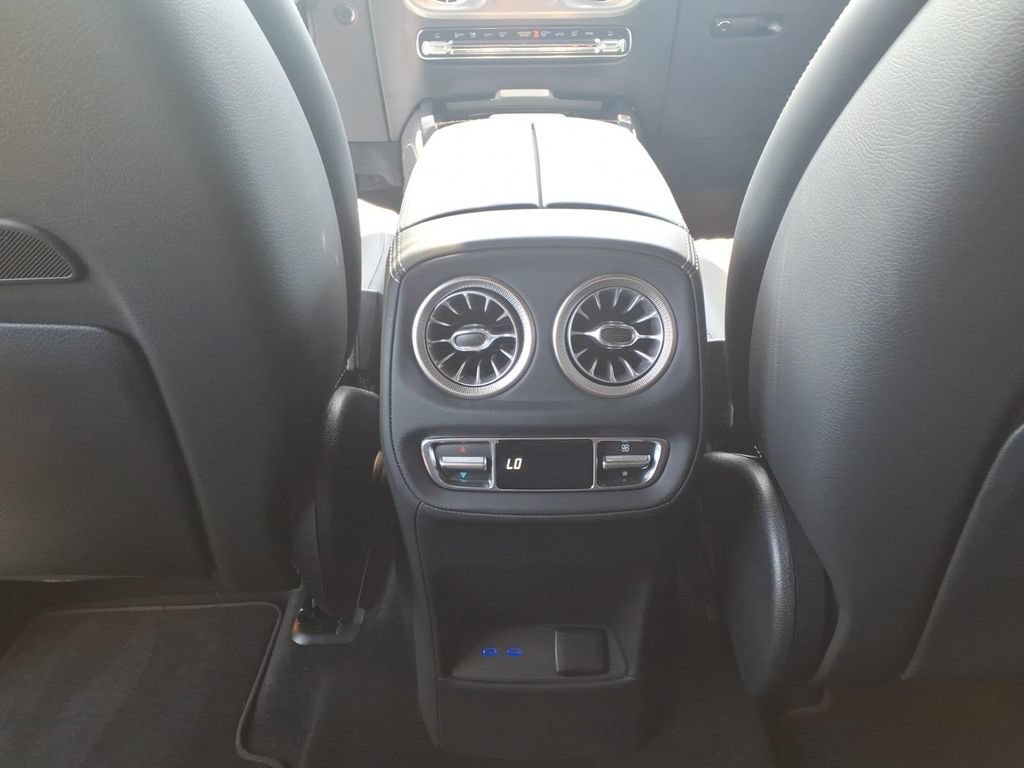 Used 2025 Mercedes-Benz G 550 image 29