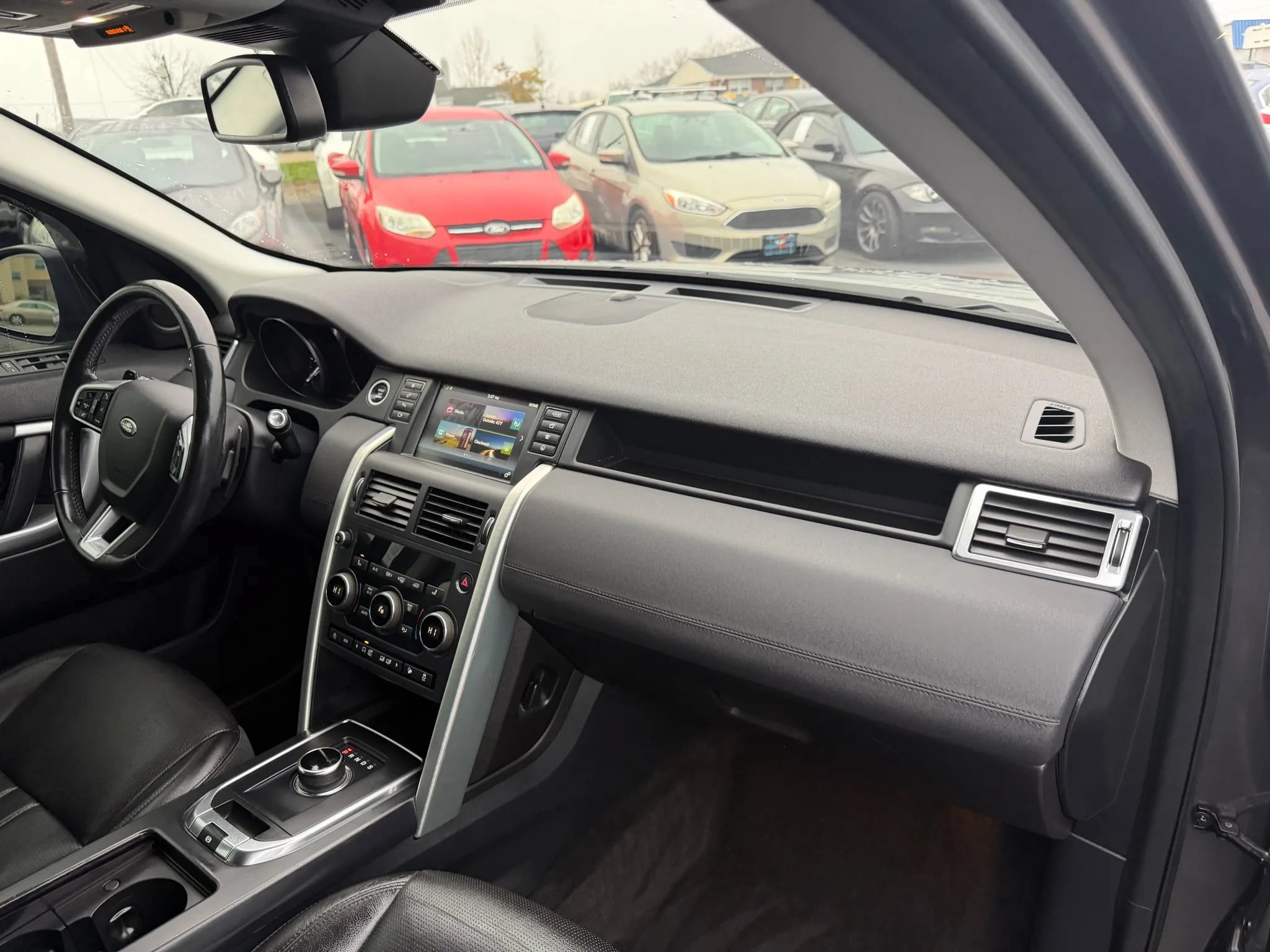 Used 2018 Land Rover Discovery Sport HSE AWD/4WD image 15