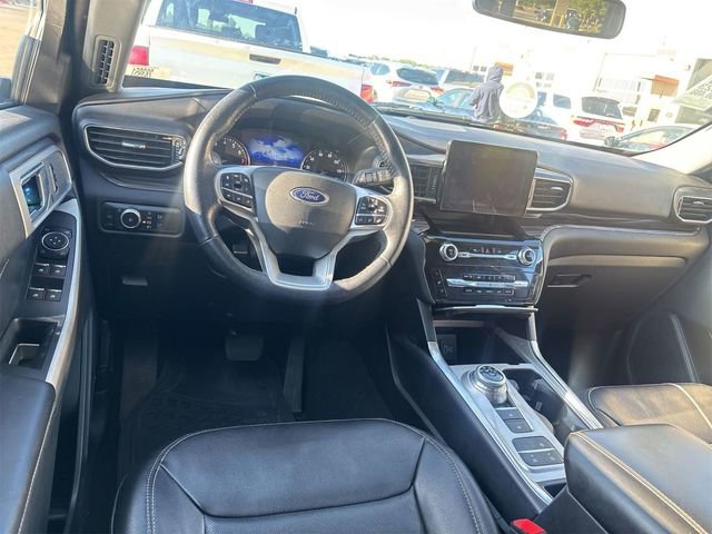 Used 2023 Ford Explorer Limited image 10