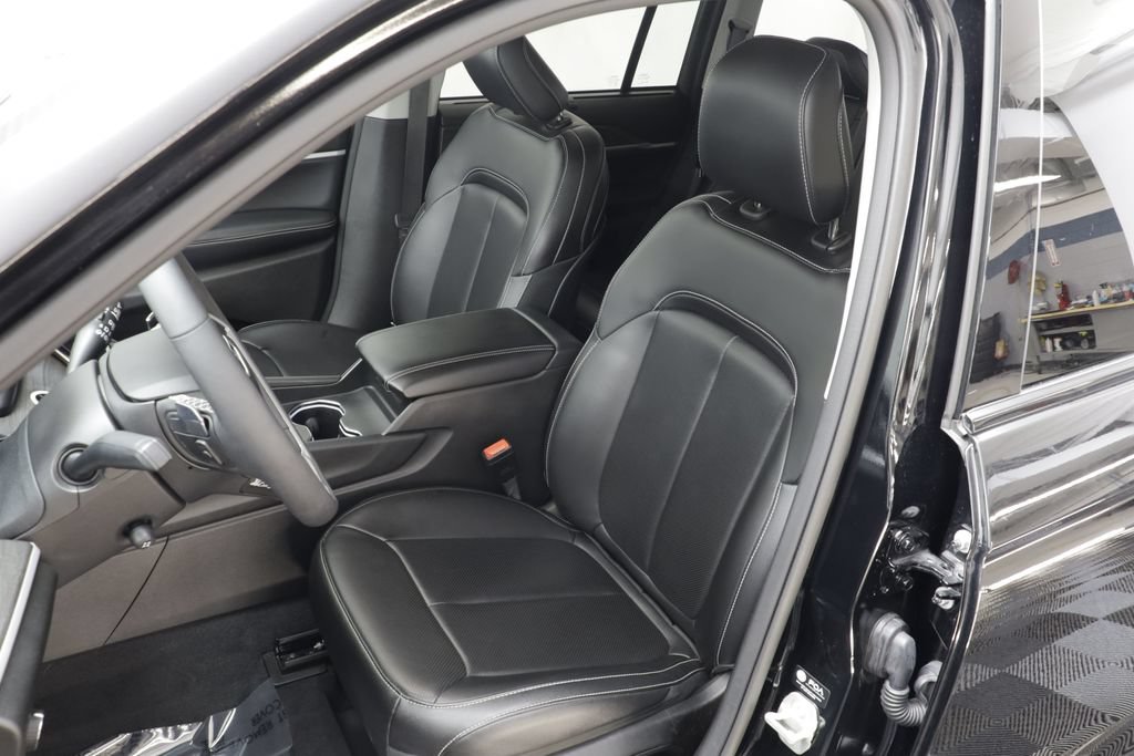 Used 2023 Jeep Grand Cherokee Limited w/ Luxury Tech Group II AWD/4WD image 14