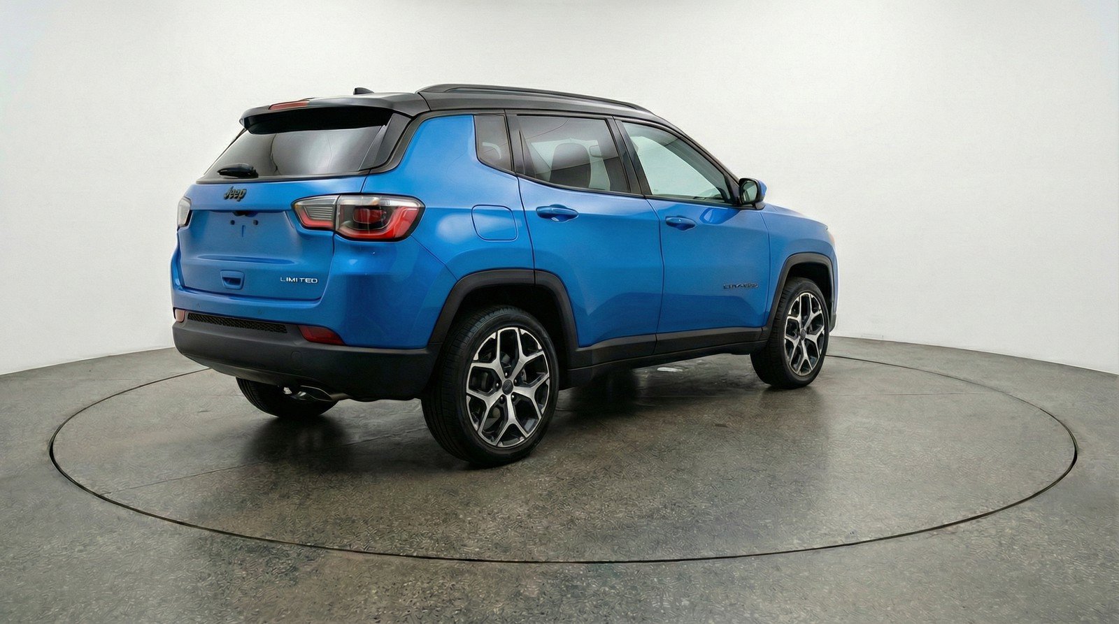 Used 2025 Jeep Compass Limited AWD/4WD image 9