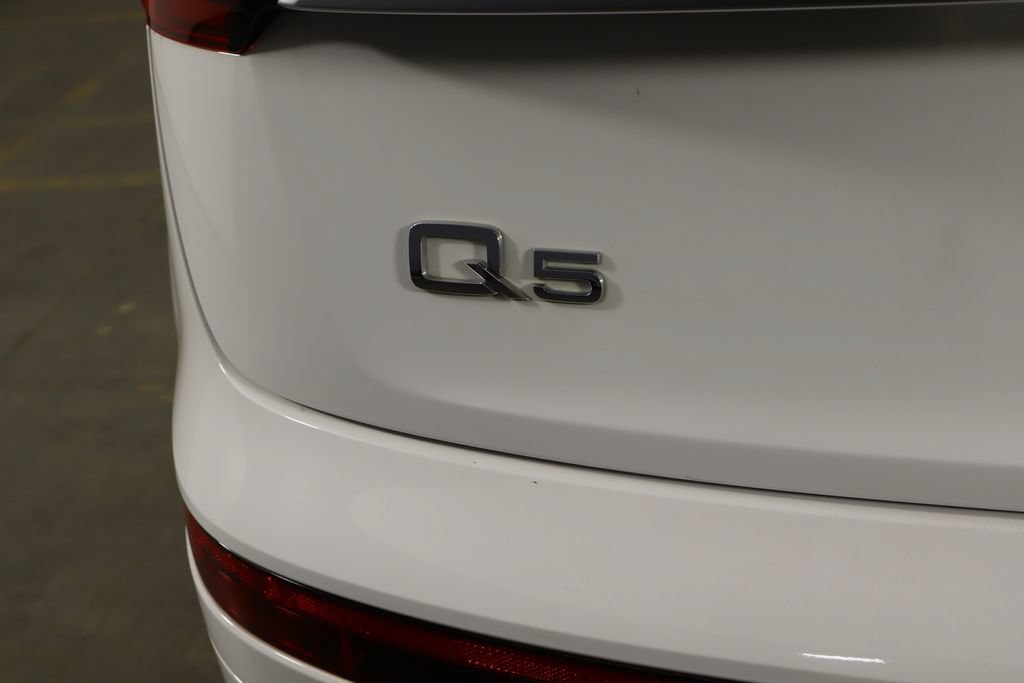 Used 2021 Audi Q5 2.0T Premium w/ Convenience Package AWD/4WD image 43