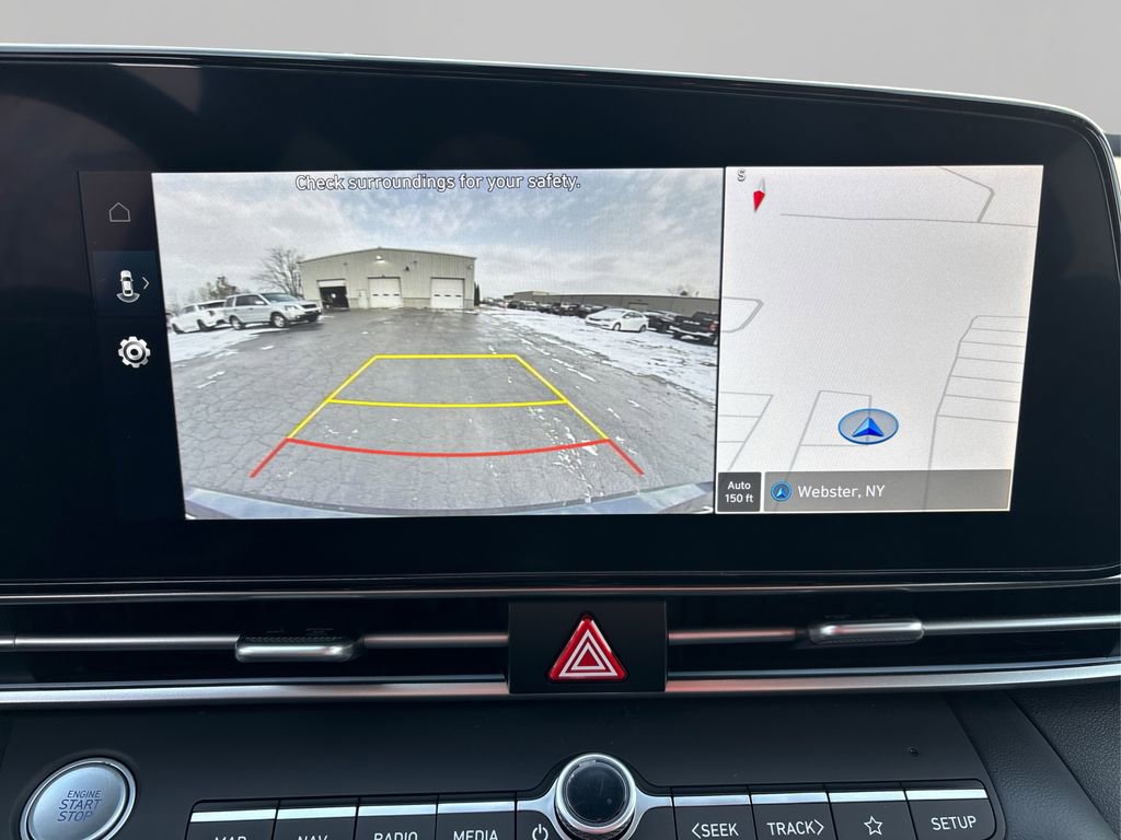 Used 2024 Hyundai Elantra SEL image 28