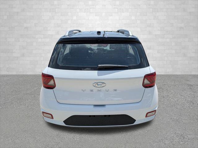 New 2026 Hyundai Venue SEL FWD image 3