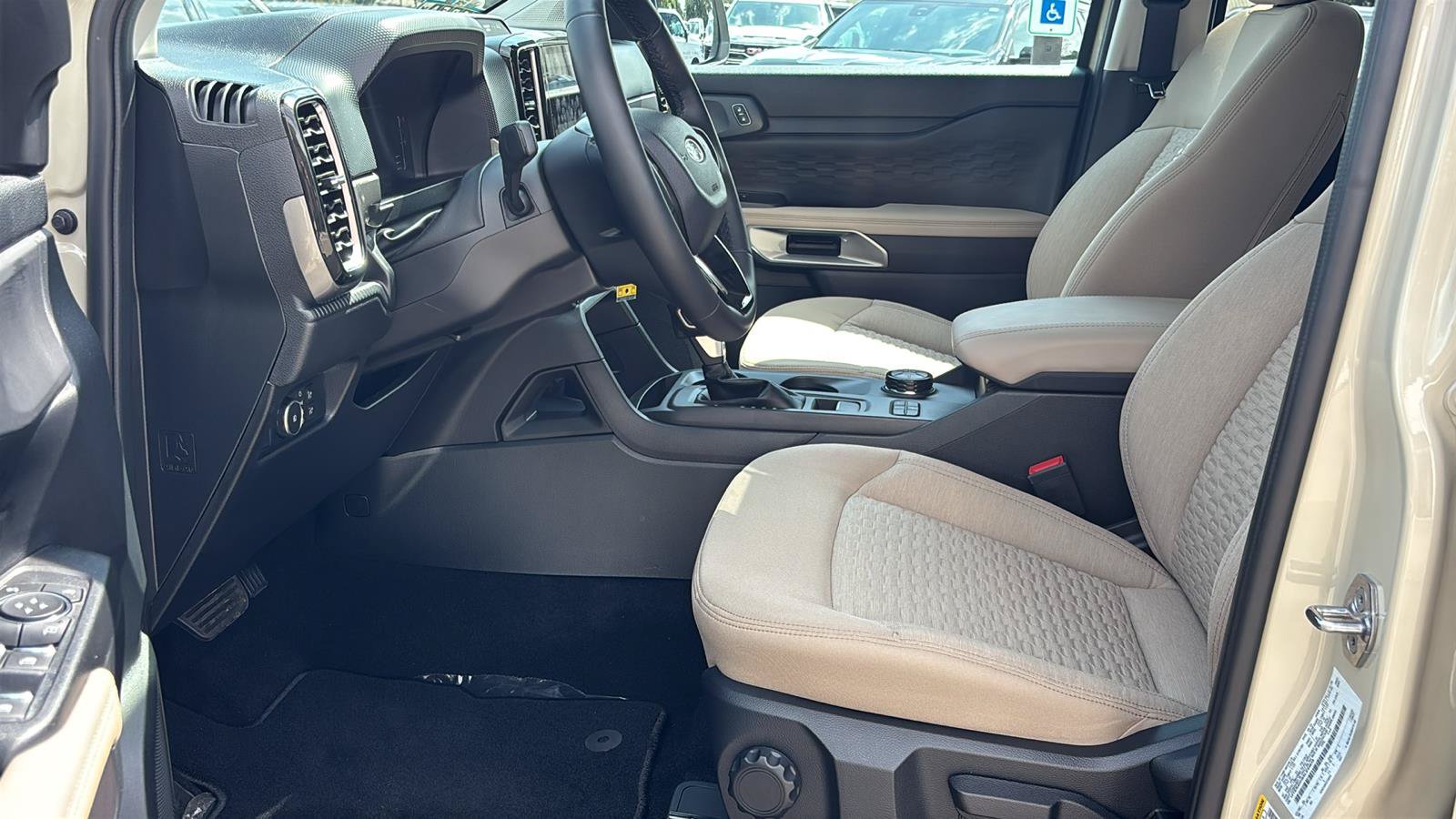 Used 2025 Ford Ranger XLT AWD/4WD image 16