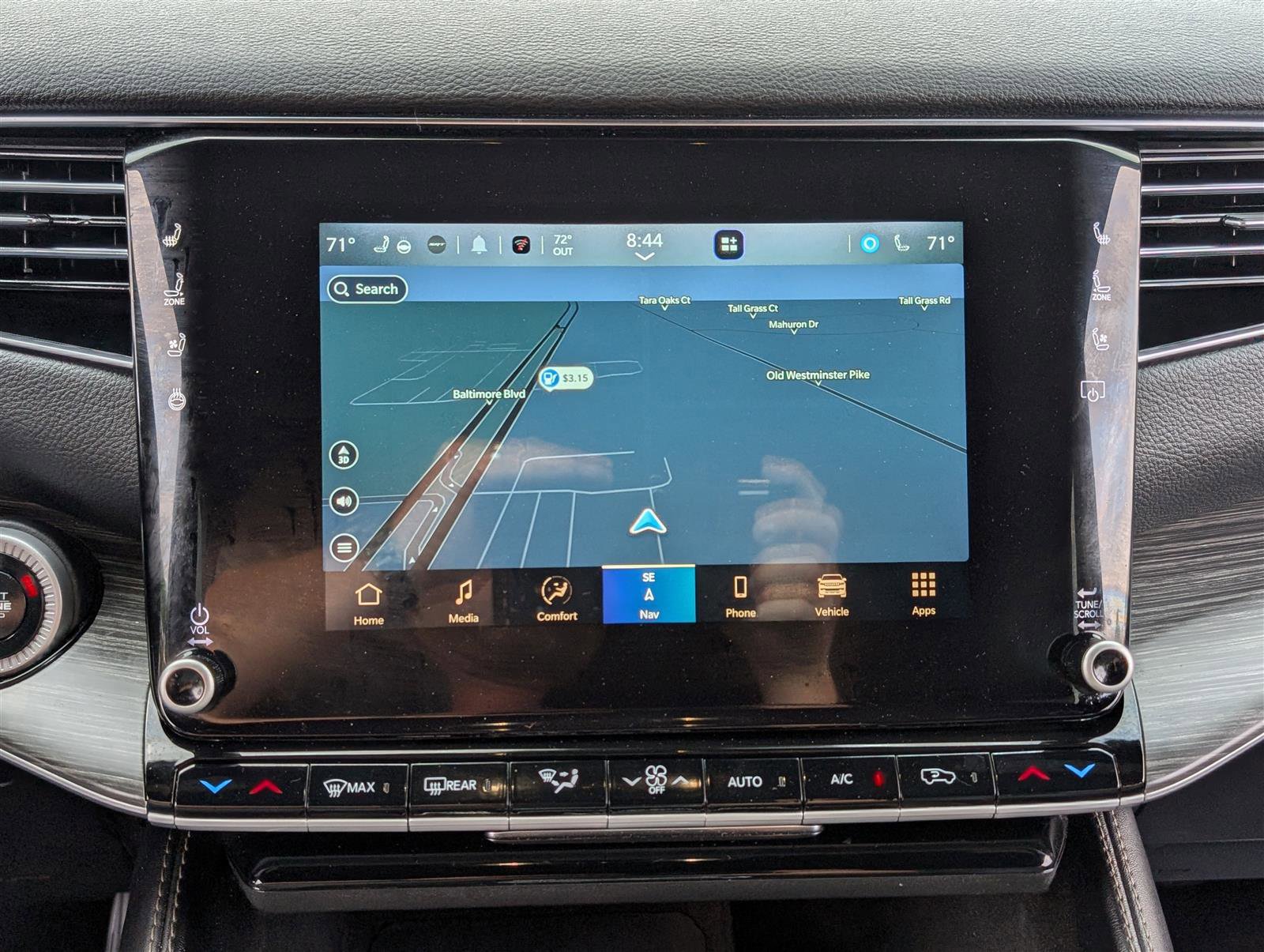 Used 2024 Jeep Wagoneer Series II w/ Flexible Seating Group image 28