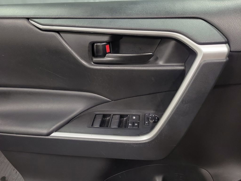Used 2023 Toyota RAV4 LE image 19
