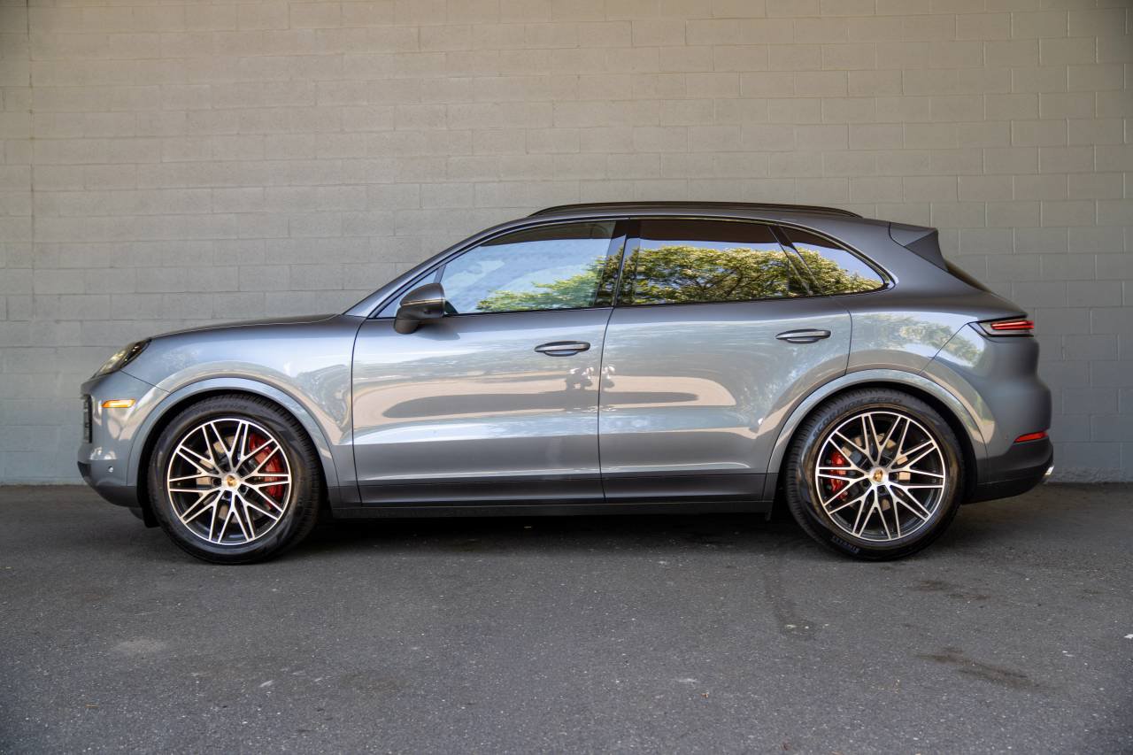 New 2026 Porsche Cayenne S AWD/4WD image 2