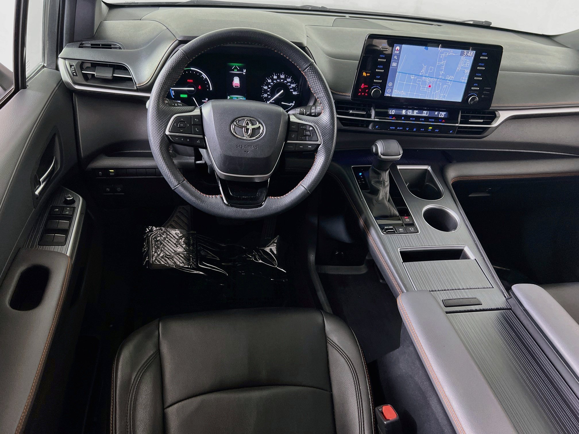 Used 2022 Toyota Sienna XSE AWD/4WD image 23