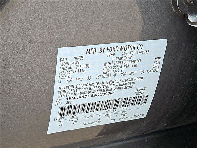 Used 2025 Ford Explorer Active AWD/4WD image 26