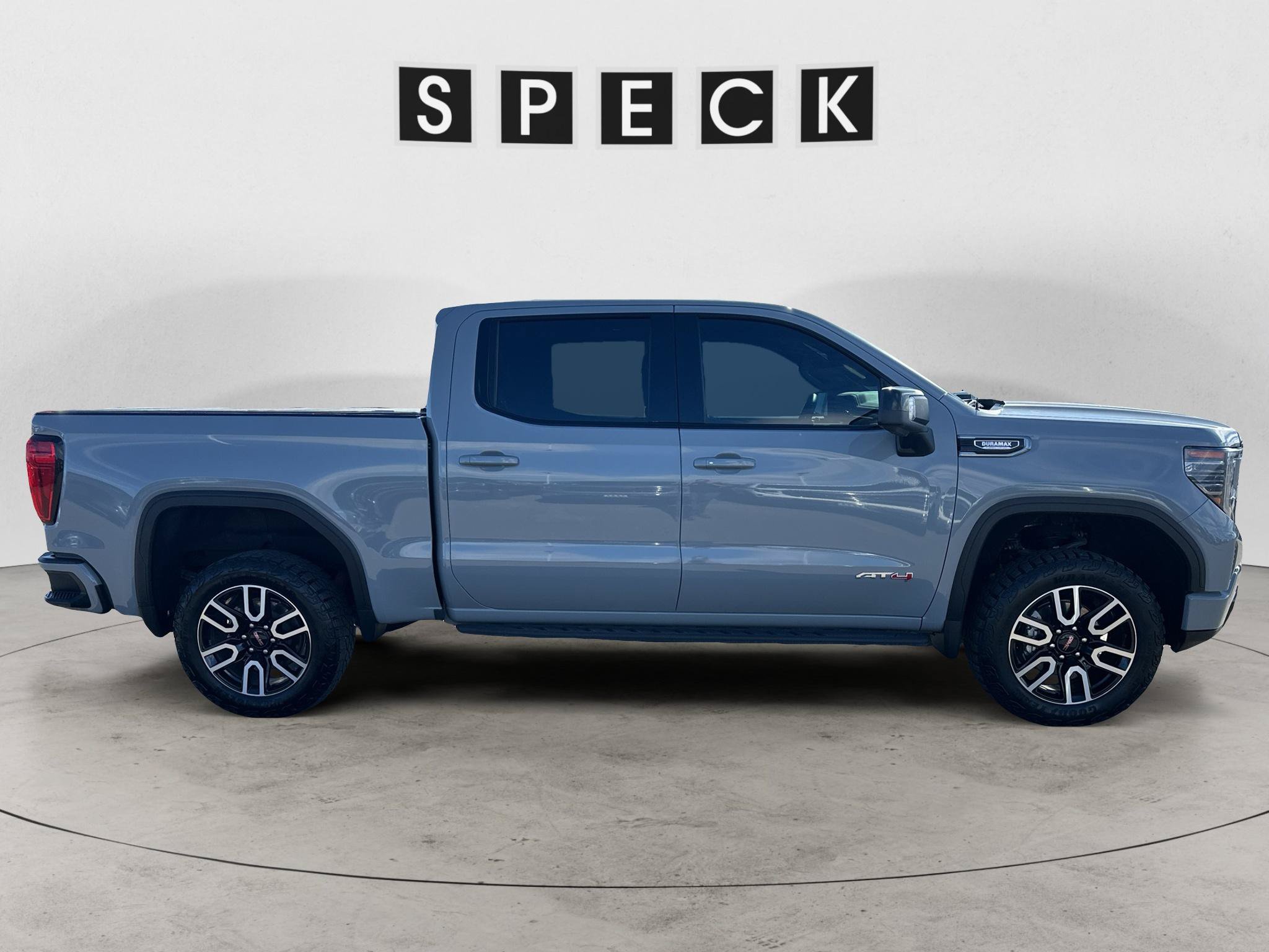 Used 2025 GMC Sierra 1500 AT4 w/ AT4 Premium Package AWD/4WD image 6