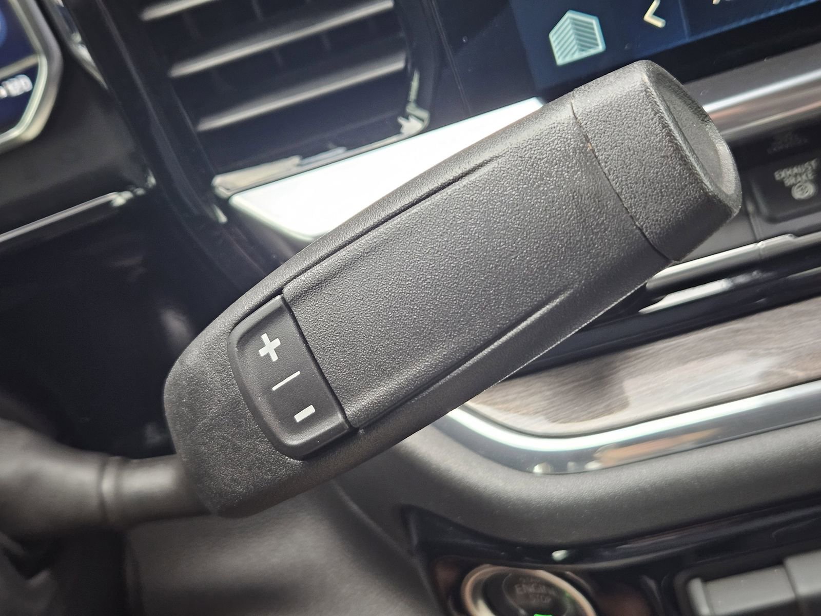 Certified 2024 Chevrolet Silverado 2500 LTZ w/ LTZ Convenience Package image 30