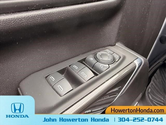 Used 2020 GMC Sierra 1500 AT4 w/ AT4 Premium Package image 17