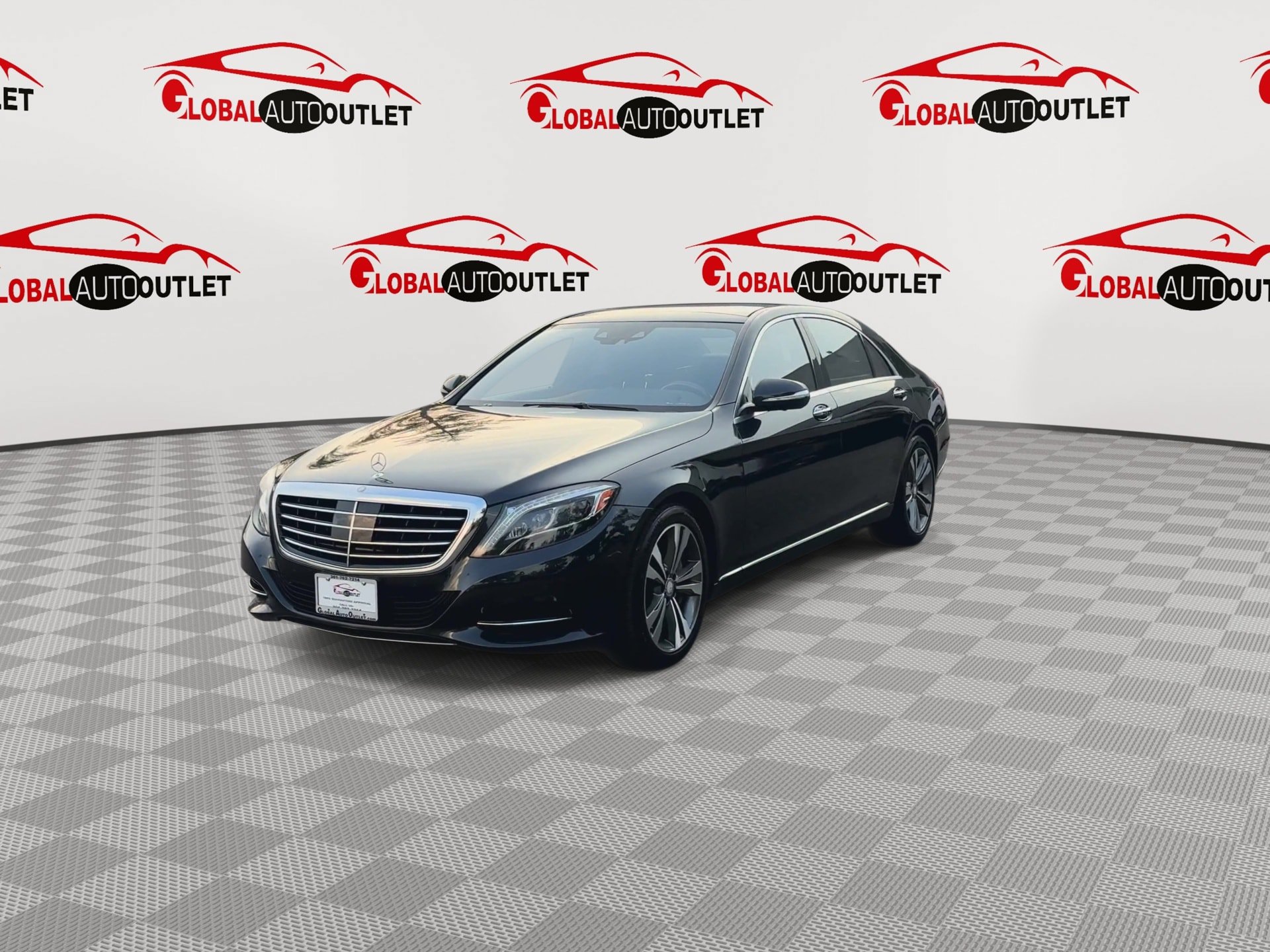 Used 2015 Mercedes-Benz S 550 4MATIC Sedan image 4