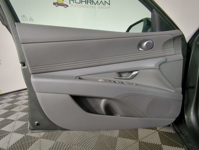 New 2026 Hyundai Elantra SEL Sport Premium FWD image 30