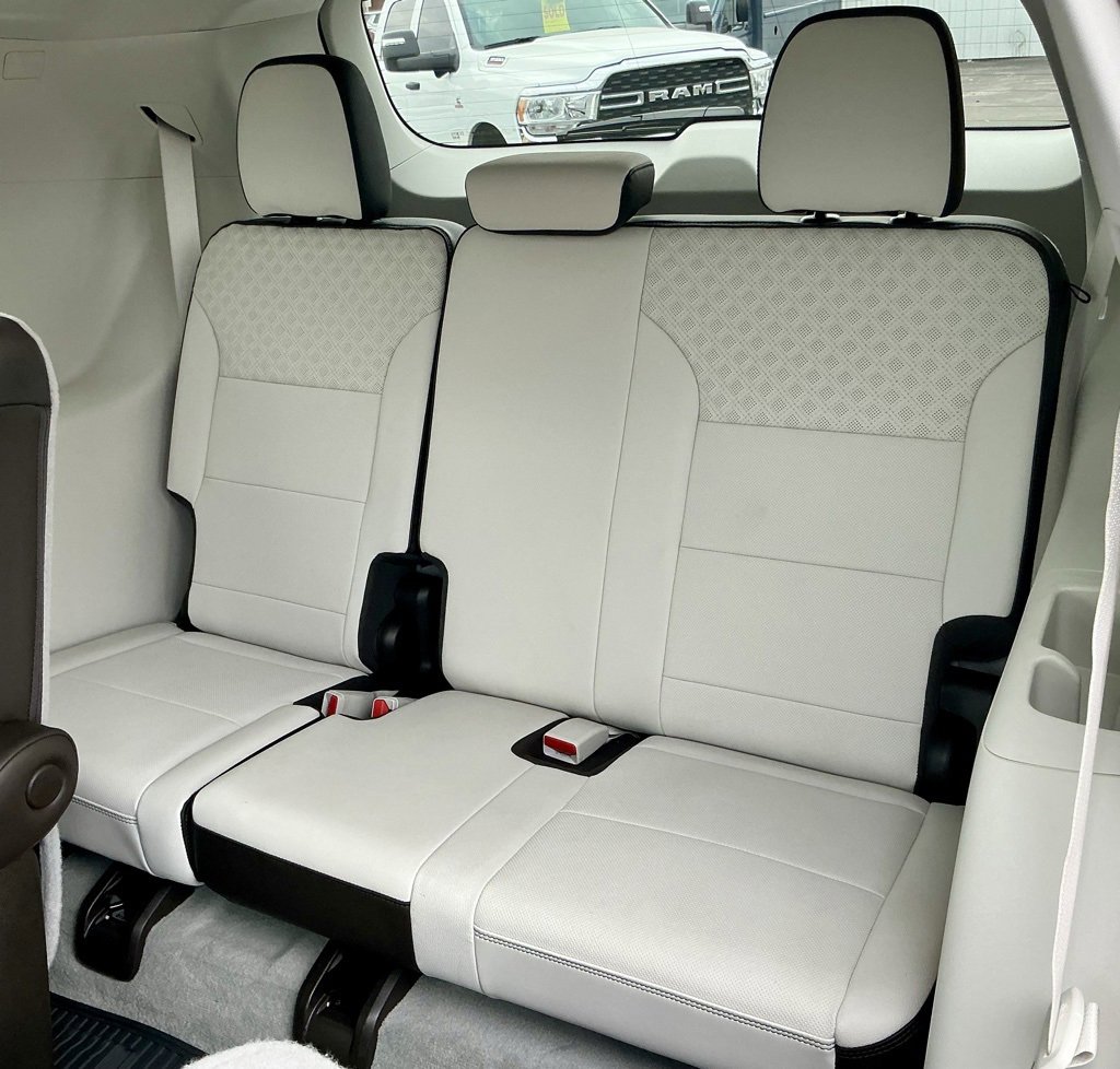 Used 2024 GMC Acadia Denali image 27