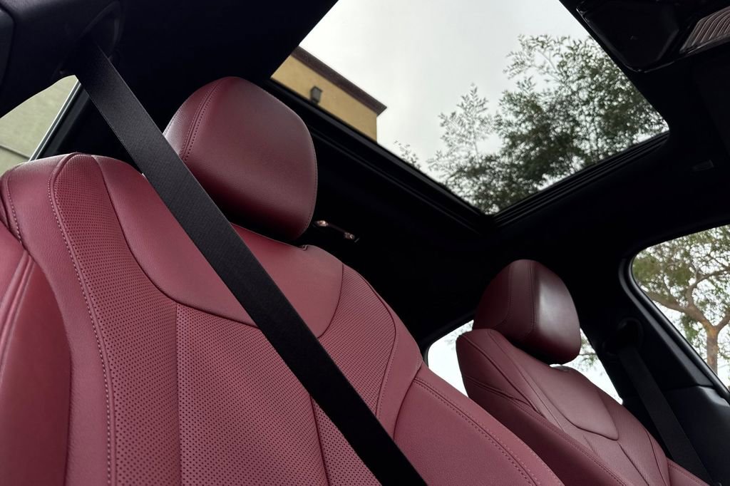 Used 2023 BMW i4 eDrive35 w/ Premium Package image 17