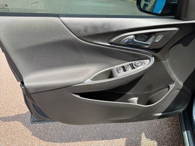 Used 2019 Chevrolet Malibu Hybrid FWD image 13