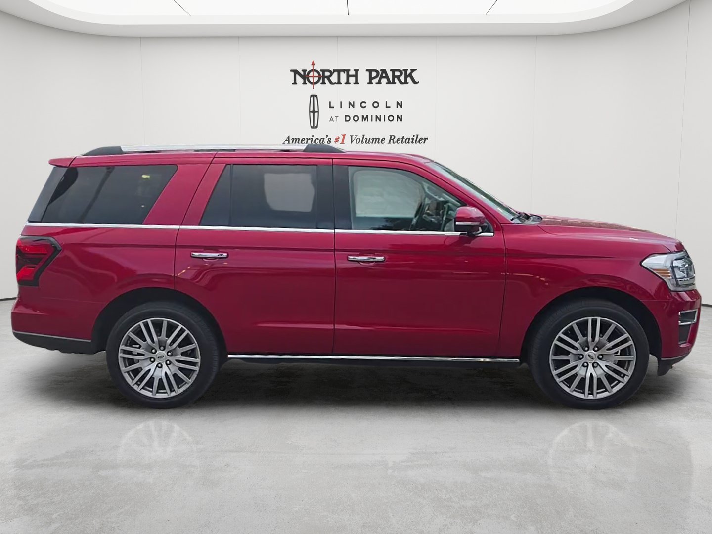 Used 2022 Ford Expedition Limited AWD/4WD image 6