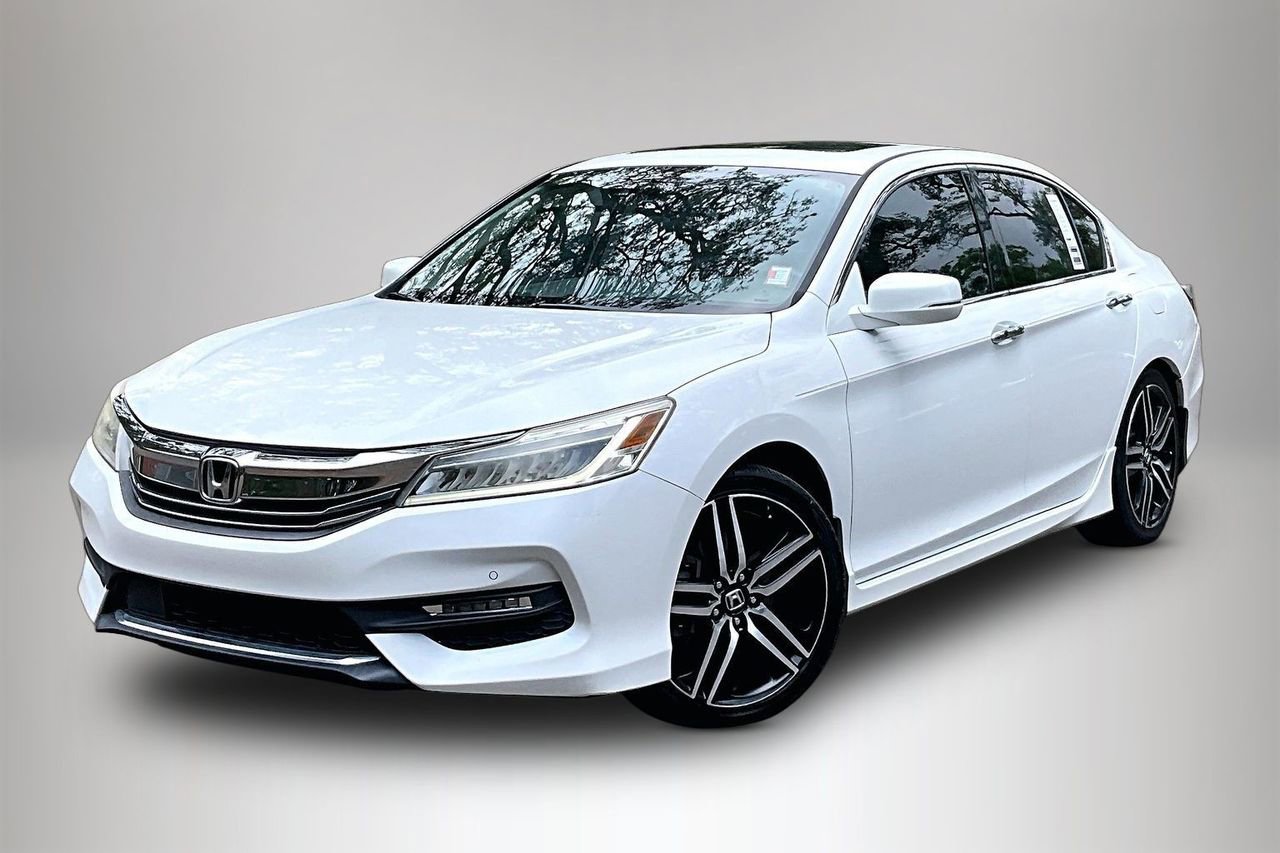 Used 2016 Honda Accord Touring image 1