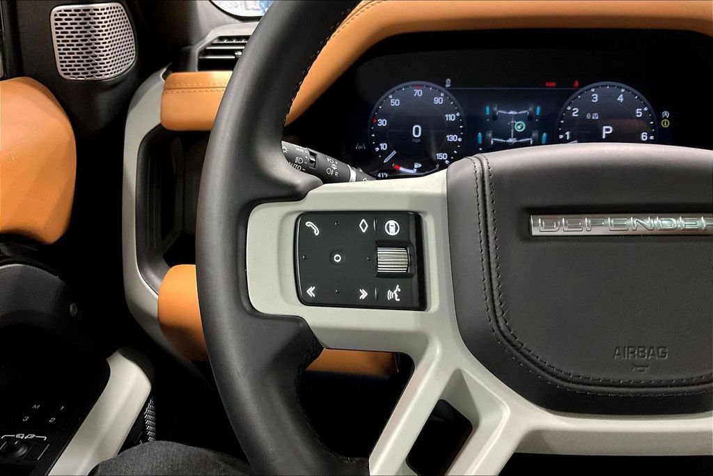 Used 2024 Land Rover Defender 130 S image 11