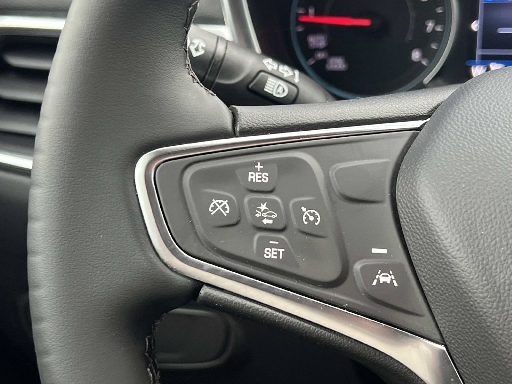 Used 2024 Chevrolet Equinox LT FWD image 24