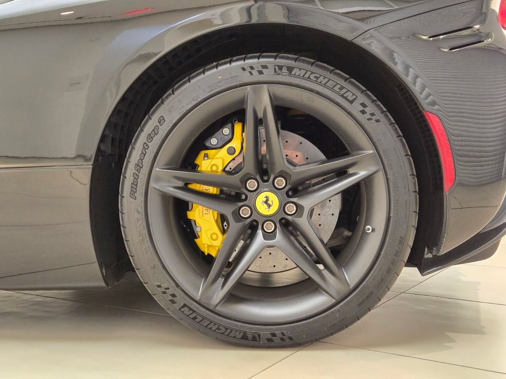Used 2022 Ferrari SF90 Stradale AWD/4WD image 15