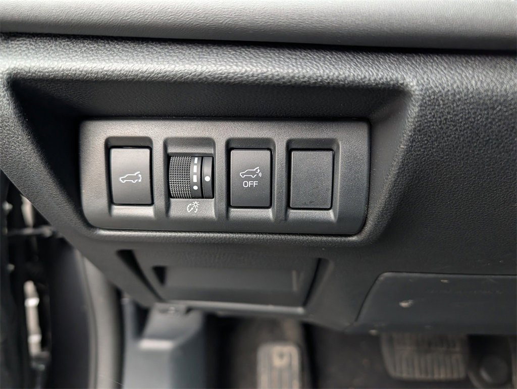 Used 2025 Subaru Outback Touring w/ Popular Package #2 image 26