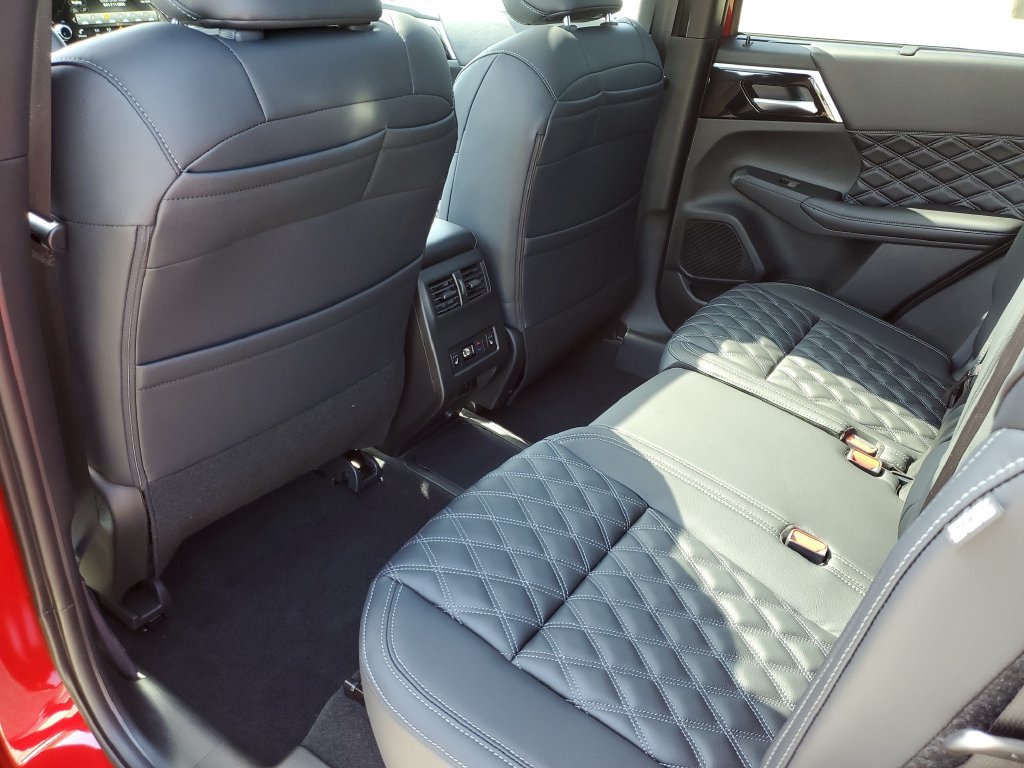 New 2026 Nissan Rogue Platinum AWD/4WD image 13