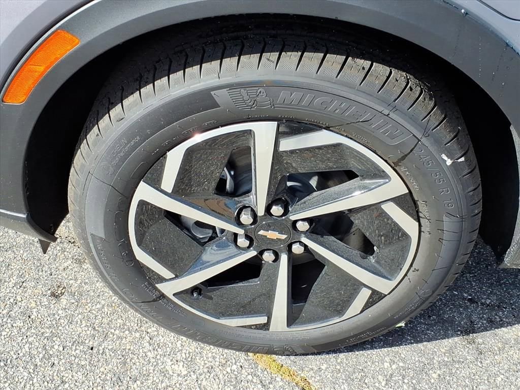 New 2026 Chevrolet Equinox EV LT w/ LPO, All-Weather Mat Package image 9