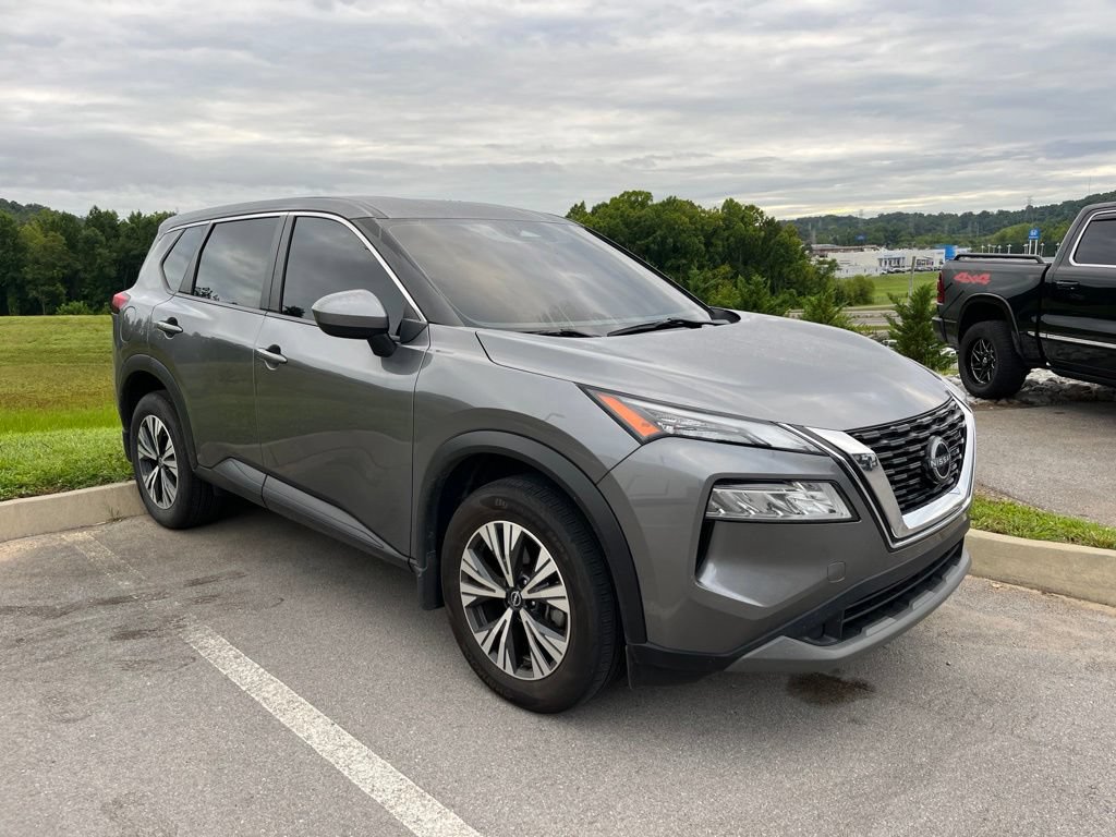 Used 2023 Nissan Rogue SV FWD image 2