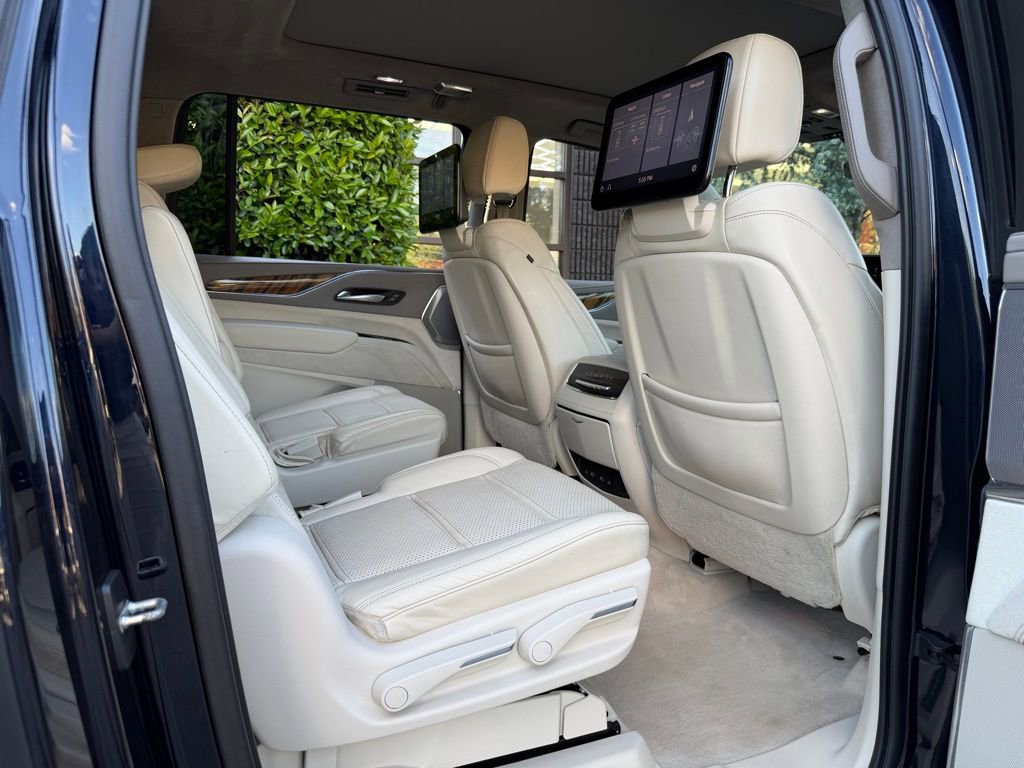 Used 2021 Cadillac Escalade ESV Sport Platinum AWD/4WD image 42