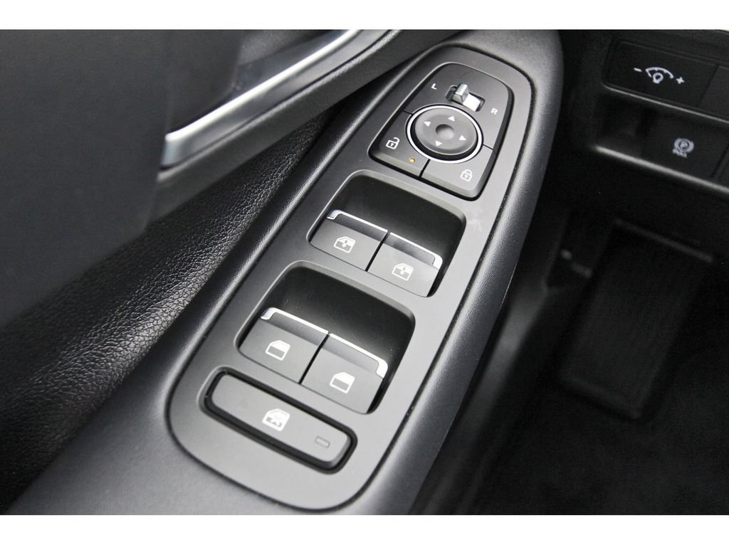 Used 2025 Hyundai Sonata SEL FWD image 25
