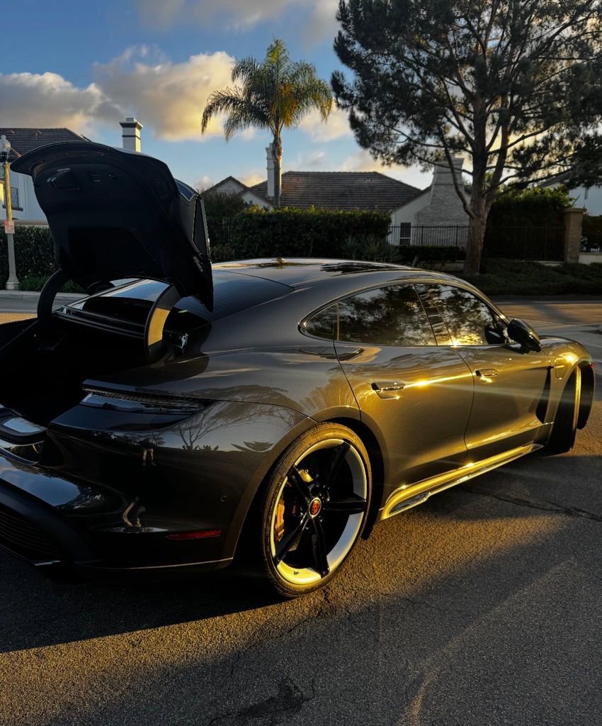 Used 2020 Porsche Taycan Turbo S image 6