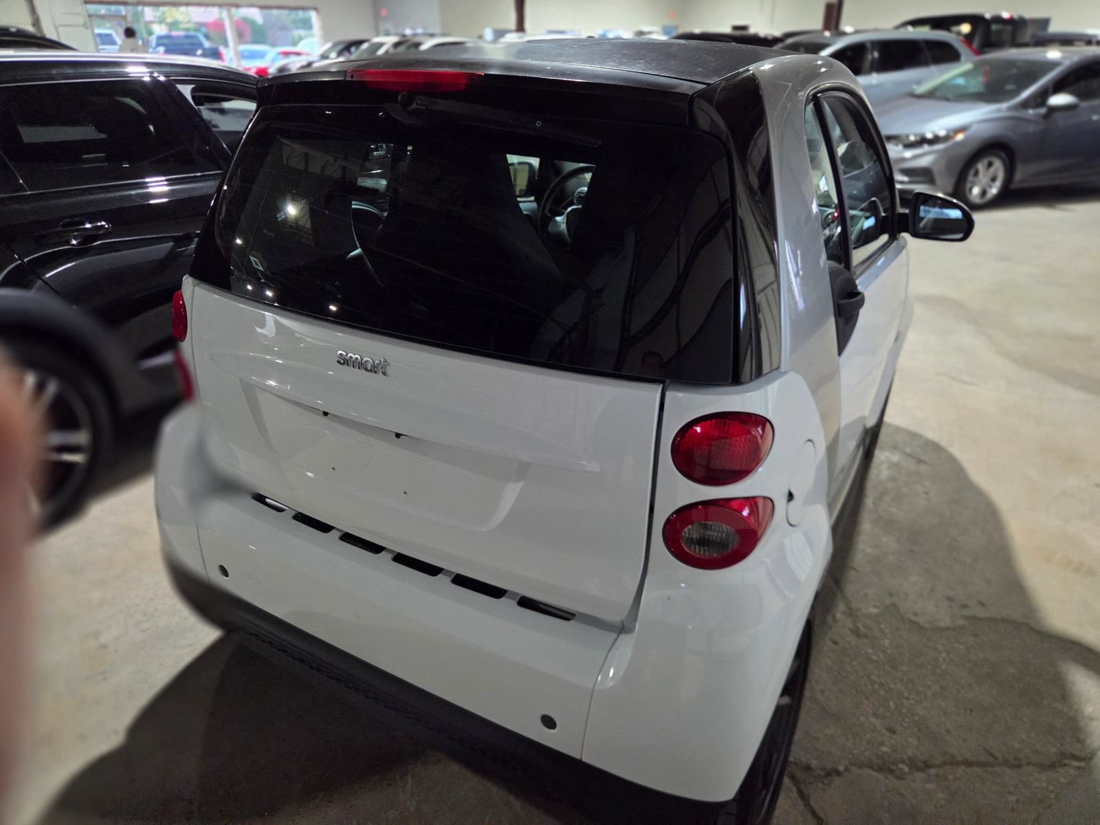 Used 2015 smart fortwo pure RWD image 3