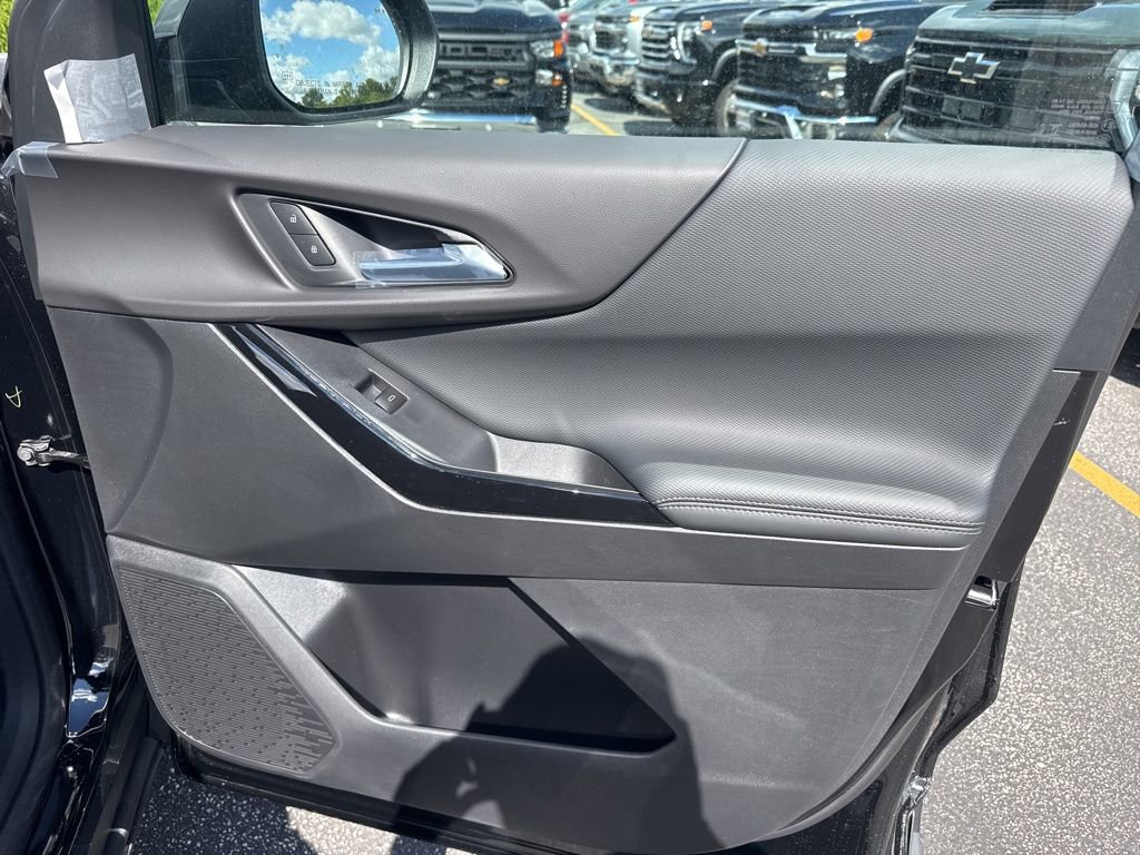 New 2026 Chevrolet Equinox LT w/ Convenience Package II image 16