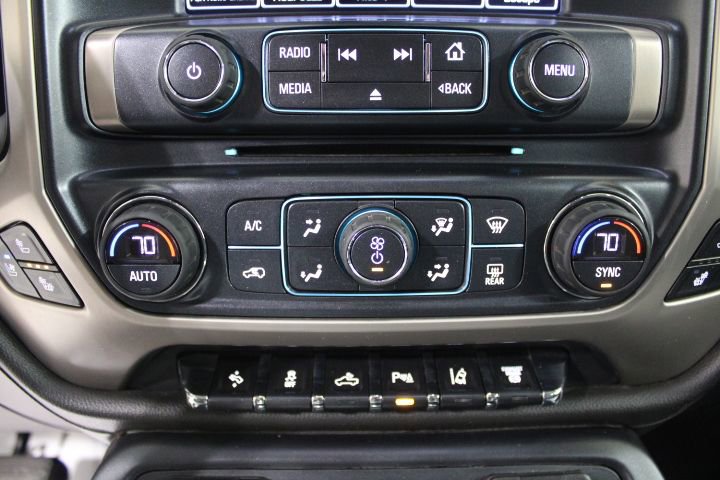 Used 2017 GMC Sierra 2500 Denali w/ Duramax Plus Package AWD/4WD image 35