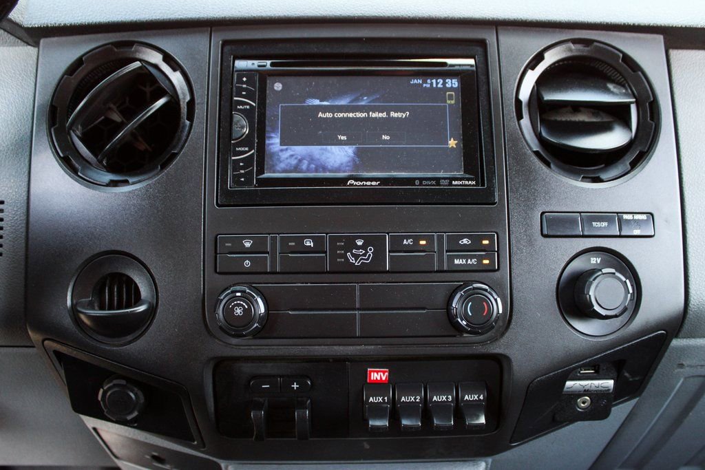 Used 2015 Ford F550 2WD Regular Cab Super Duty image 29