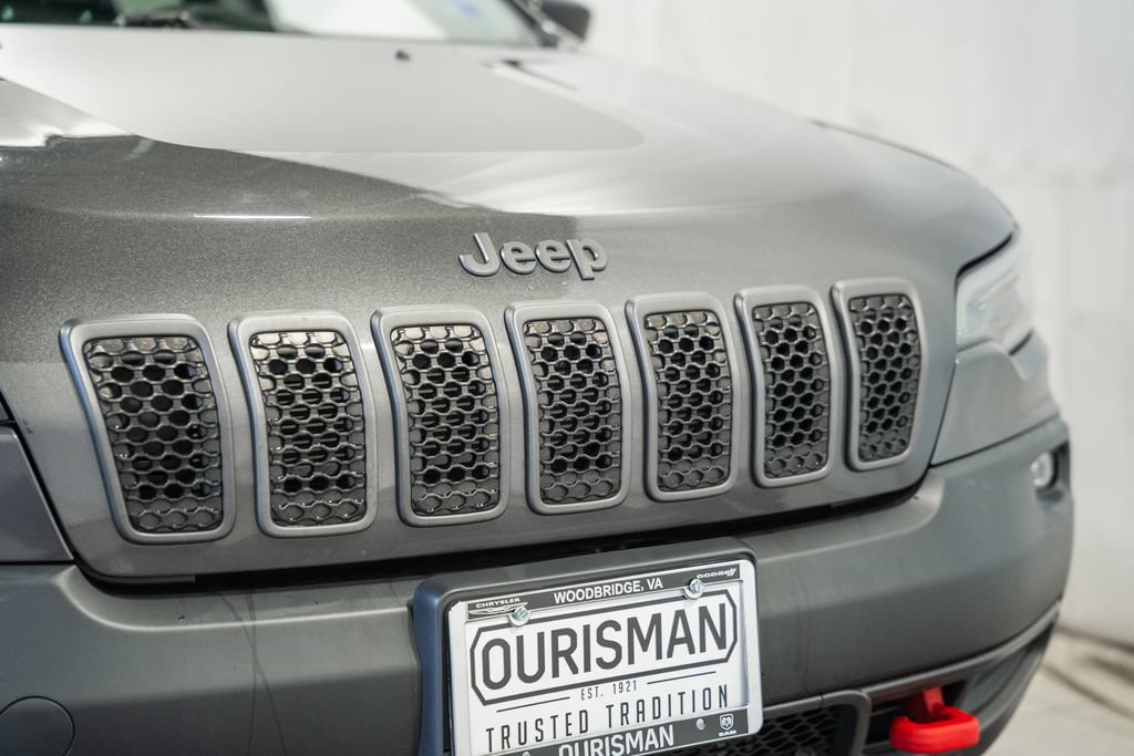 Used 2022 Jeep Cherokee Trailhawk w/ Premium Leather Package AWD/4WD image 12