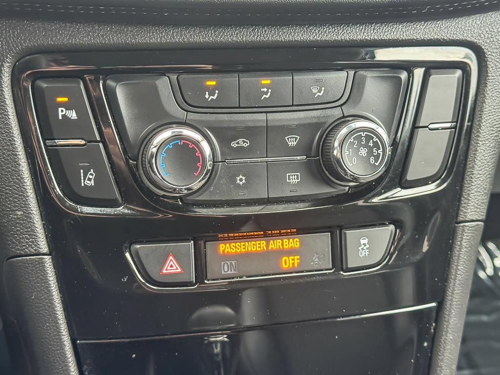Used 2022 Buick Encore Preferred w/ Safety Package II AWD/4WD image 18