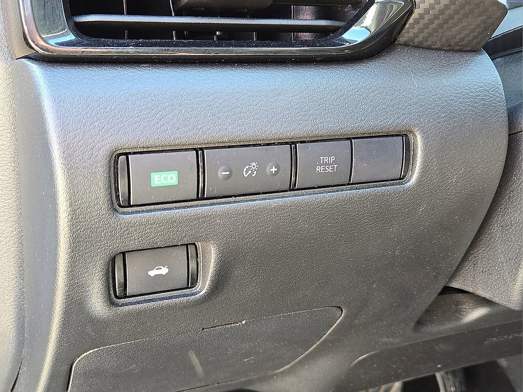 Used 2025 Nissan Sentra SV image 24