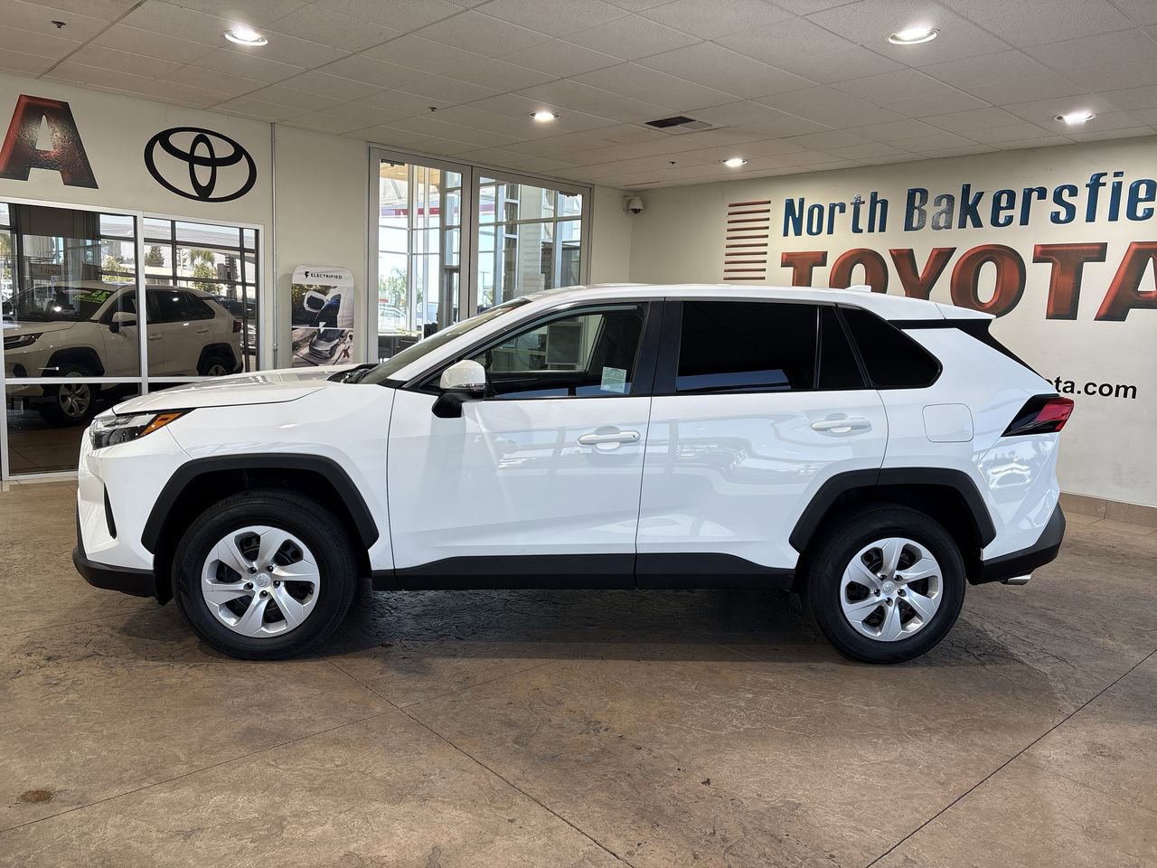 Used 2025 Toyota RAV4 LE FWD image 7