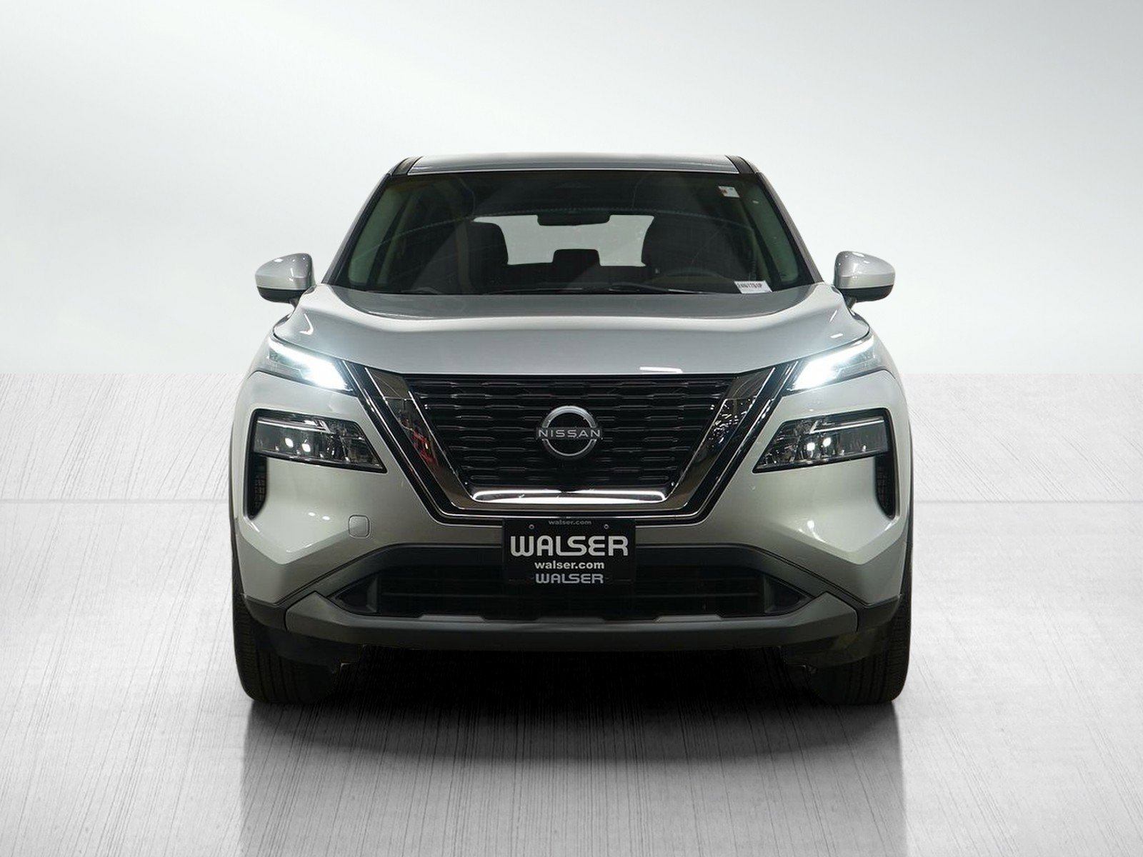Used 2023 Nissan Rogue SV image 8