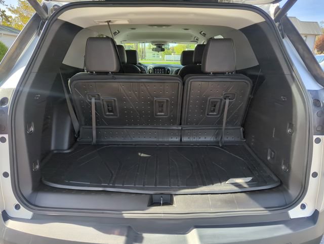 Used 2021 Chevrolet Traverse LT w/ LPO, Floor Liner Package AWD/4WD image 15