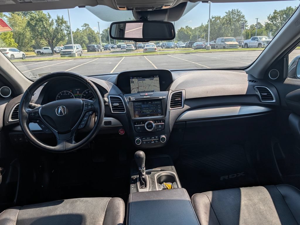 Used 2016 Acura RDX w/ Tech & AcuraWatch Plus Pack AWD/4WD image 2