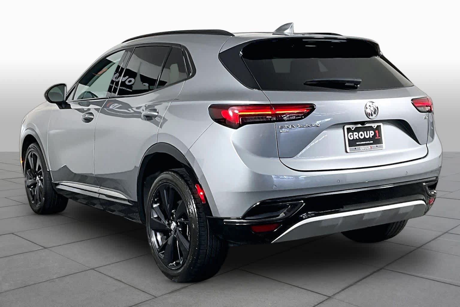 Used 2023 Buick Envision Essence w/ Sport Touring Package AWD/4WD image 11
