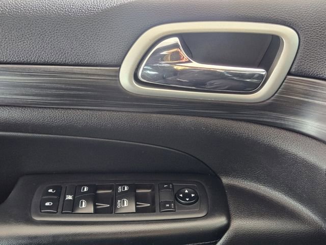 Used 2019 Jeep Grand Cherokee Altitude image 27